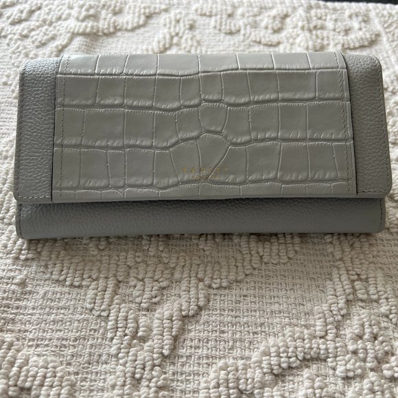 Radley Heritage – Faux Croc Large  Wallet- Grey/White - Picture 2 of 4